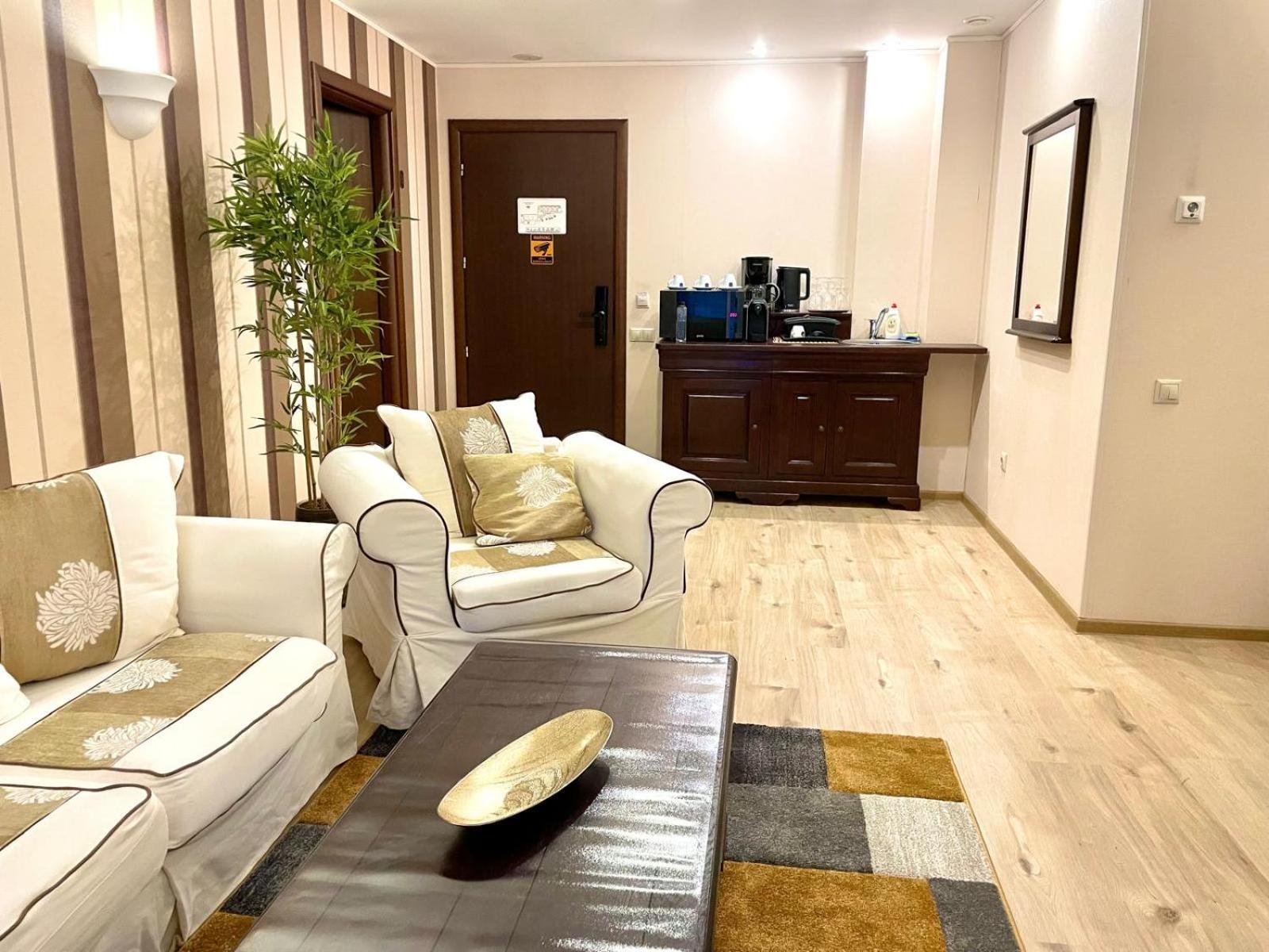 Alpin Aparthotel 2302 Brassópojána Kültér fotó