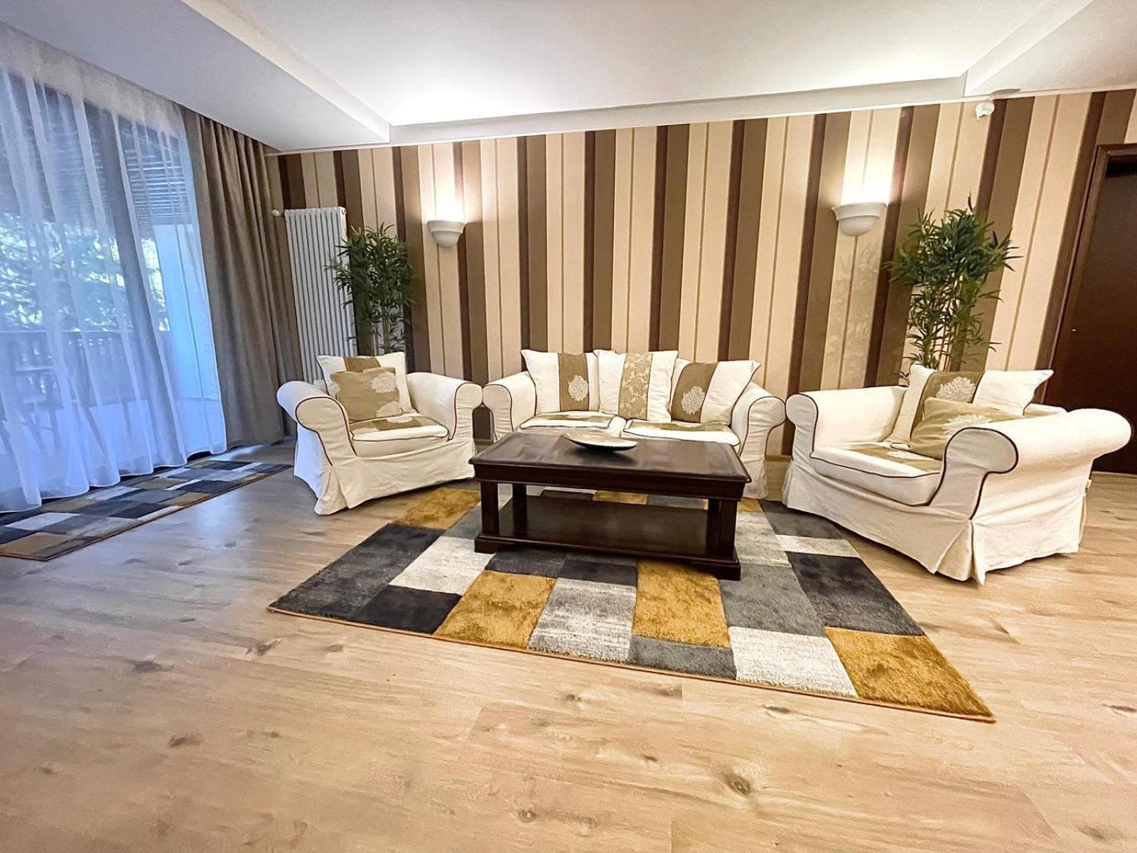 Alpin Aparthotel 2302 Brassópojána Kültér fotó