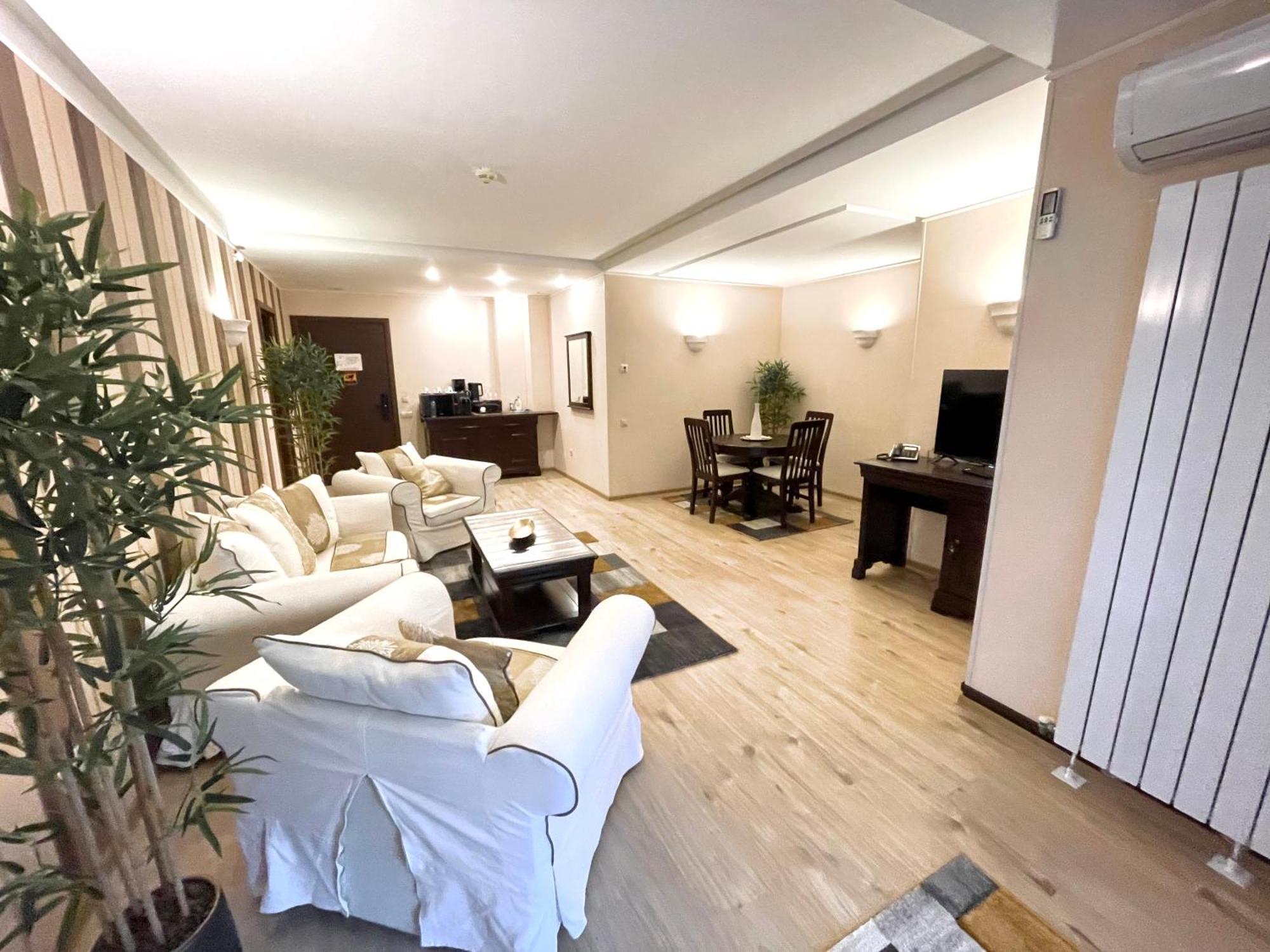 Alpin Aparthotel 2302 Brassópojána Kültér fotó